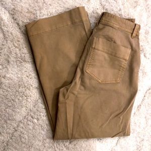 High rise, wide leg cropped khakis!